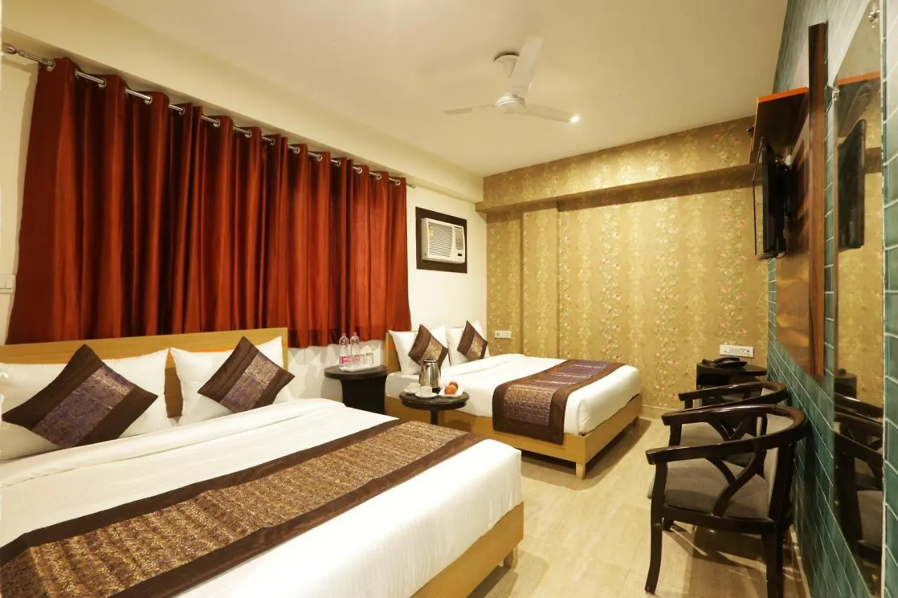 Hotel Square Plaza At Airport New Delhi