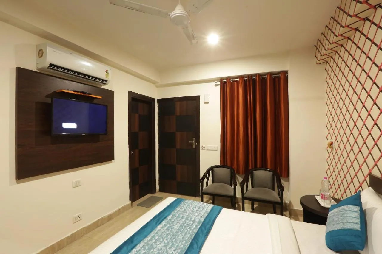 Hotel Square Plaza At Airport New Delhi